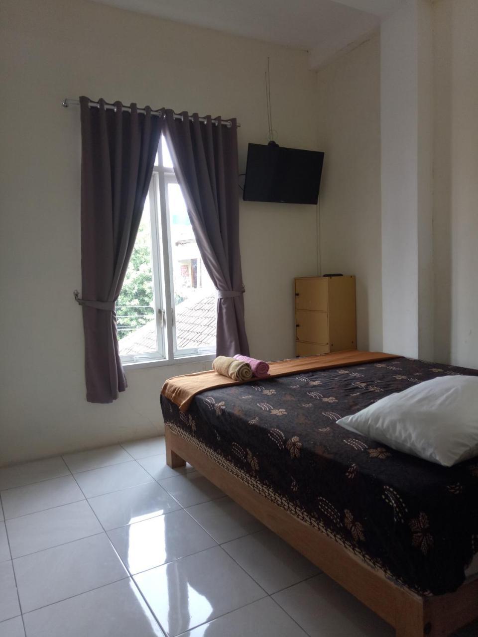 Losmen Fadel Malioboro Jogja ยอกยาการ์ตา ภายนอก รูปภาพ